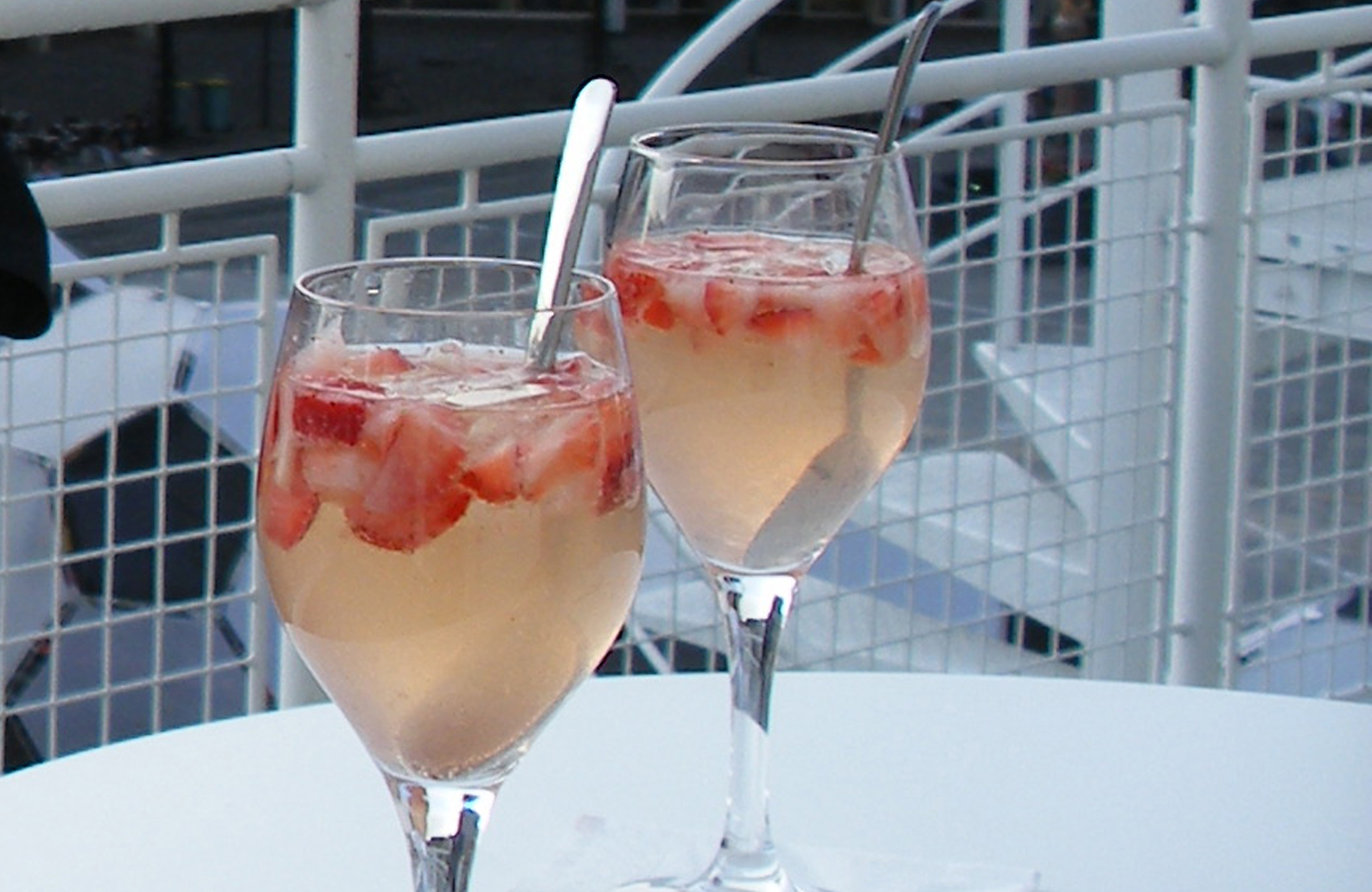 Strawberry punch on the Stadthaus terrace